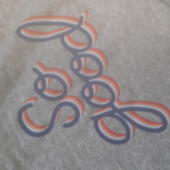 CLEARANCE Old Navy sweatshirt - Picture 2 of 3